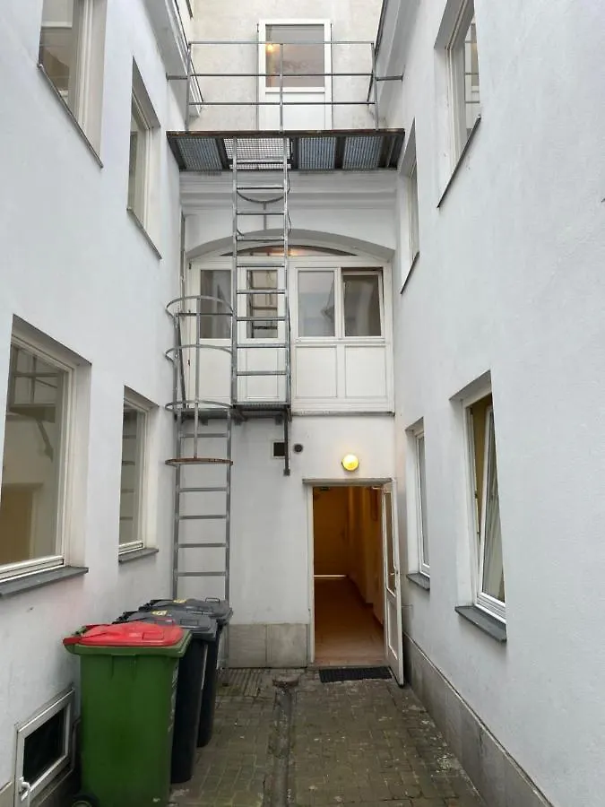 Apartment Appartement Pension 700M Zum Ring Vienna Austria