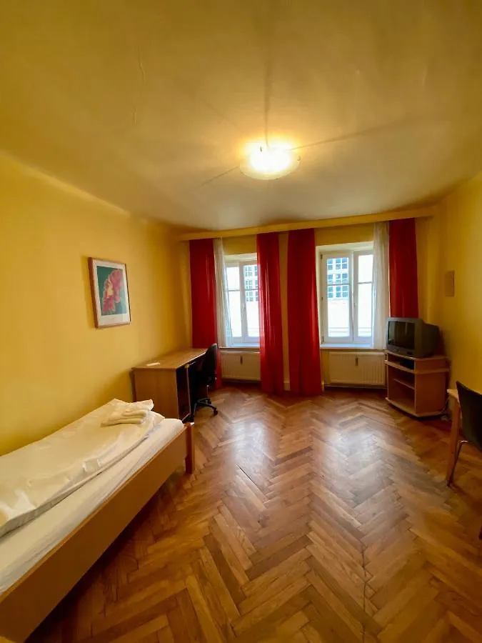 Appartement Pension 700M Zum Ring Vienna